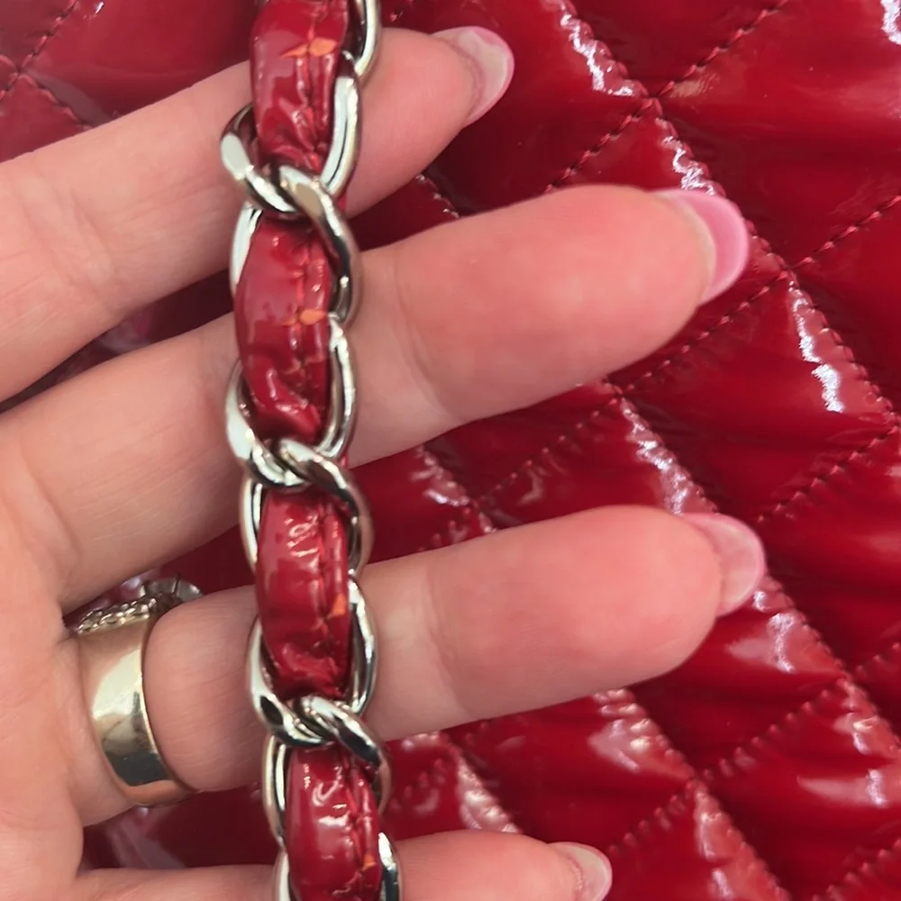 Chanel Red Patent Leather Shoulder Bag – 2010/2011 Karl Lagerfeld Collection